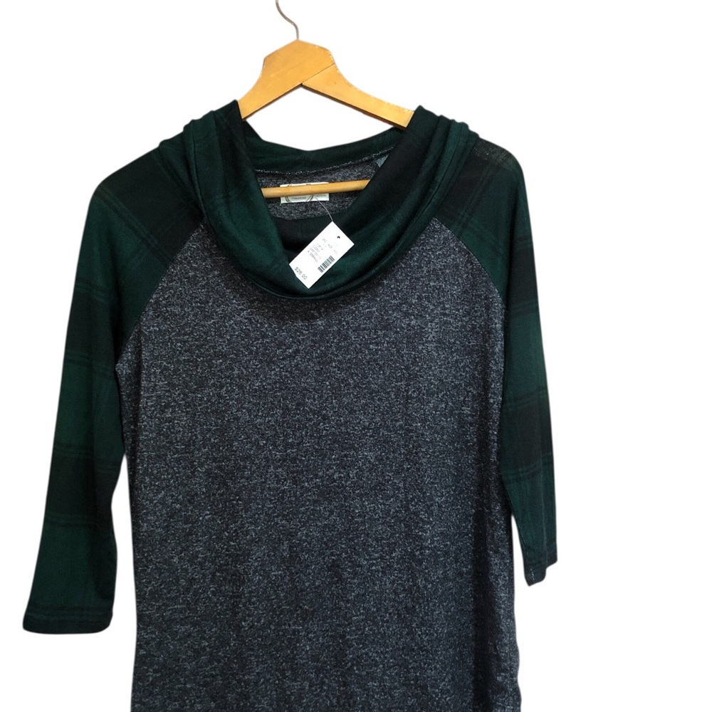 Maurices Green and‎ Gray Cowl Neck Sweater